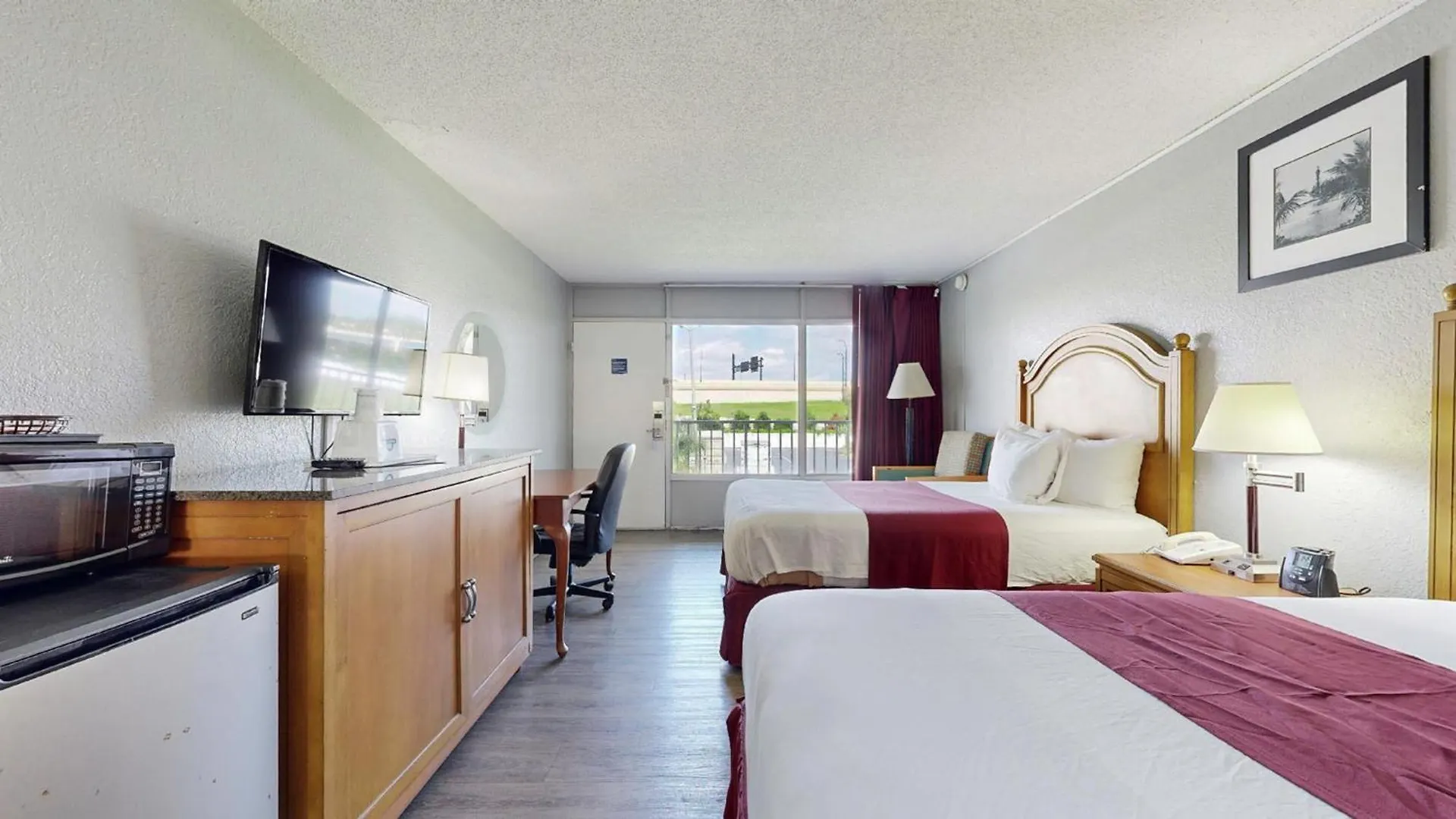 Days Inn By Wyndham Orlando Downtown