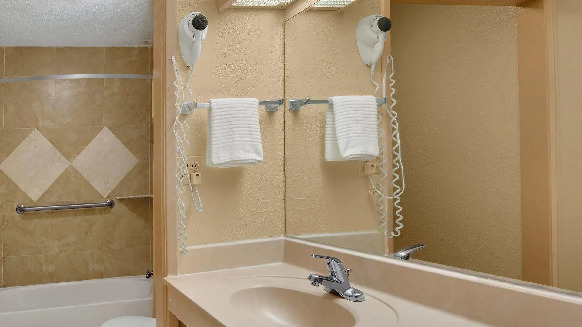 Hotel Days Inn By Wyndham Orlando Downtown