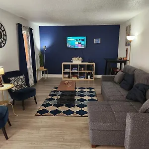 Apartamento Centauri Vacation Beautiful 2-bedroom Condo, Near Attractions, Free Parking & Wi-fi, King Bed